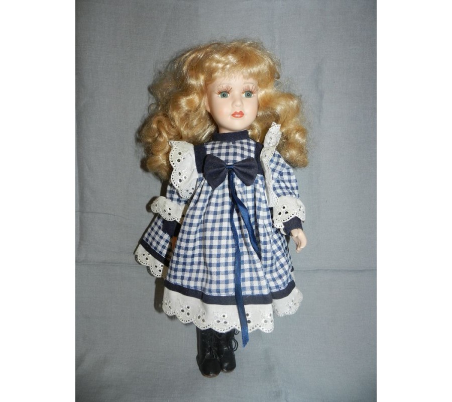 Кукла фарфоровая 41 см d100